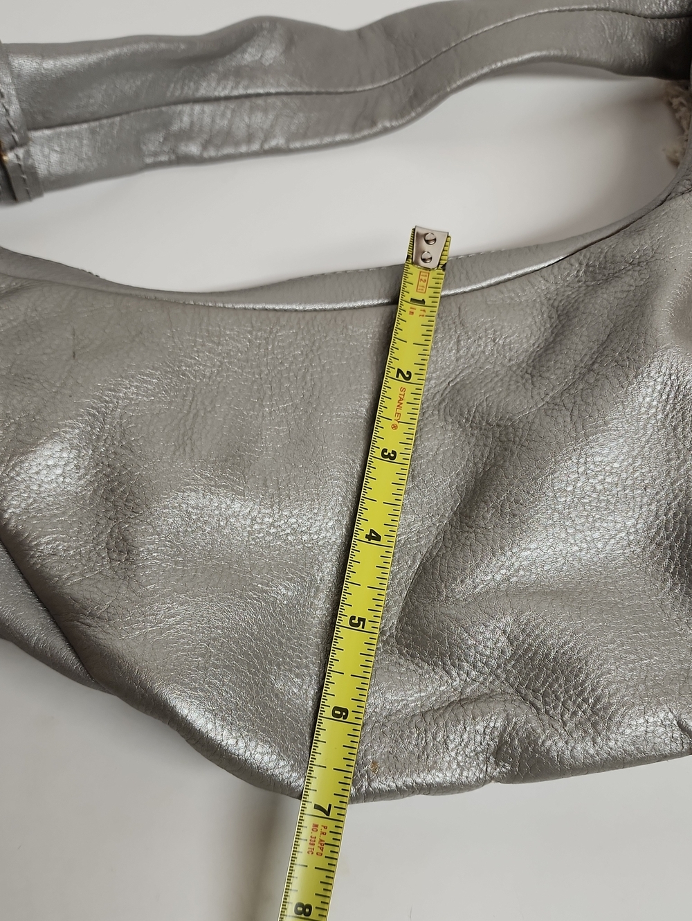 LUCE Sleek Pebbled Leather Shoulder Hobo Bag in Light Gray Minimalist Quality! - Picture 11 of 11